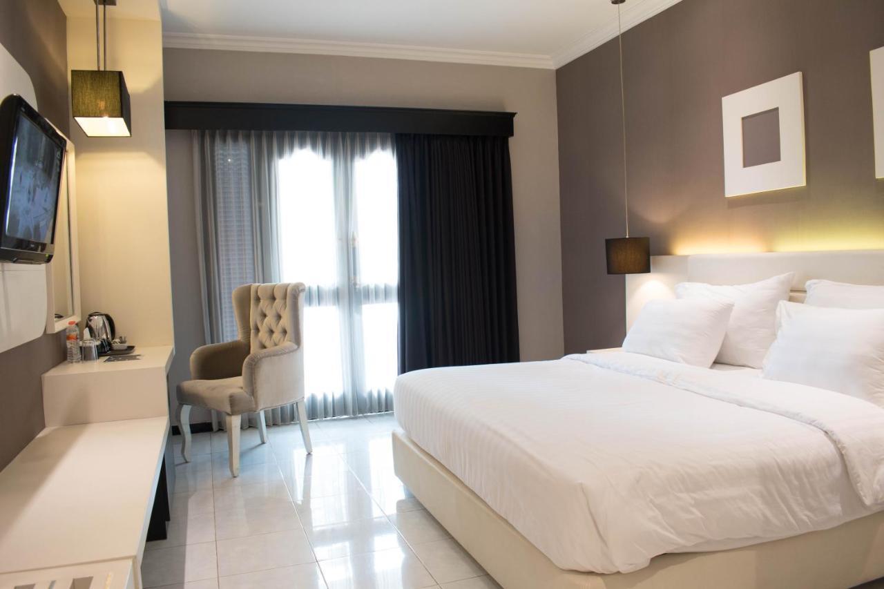 Luminor Hotel Jember By Wh Jembel Exterior foto