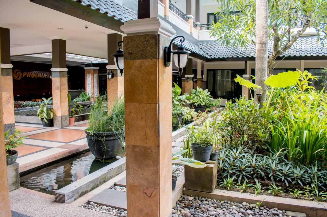Luminor Hotel Jember By Wh Jembel Exterior foto