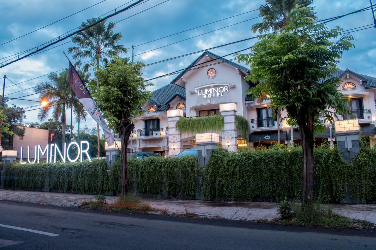 Luminor Hotel Jember By Wh Jembel Exterior foto